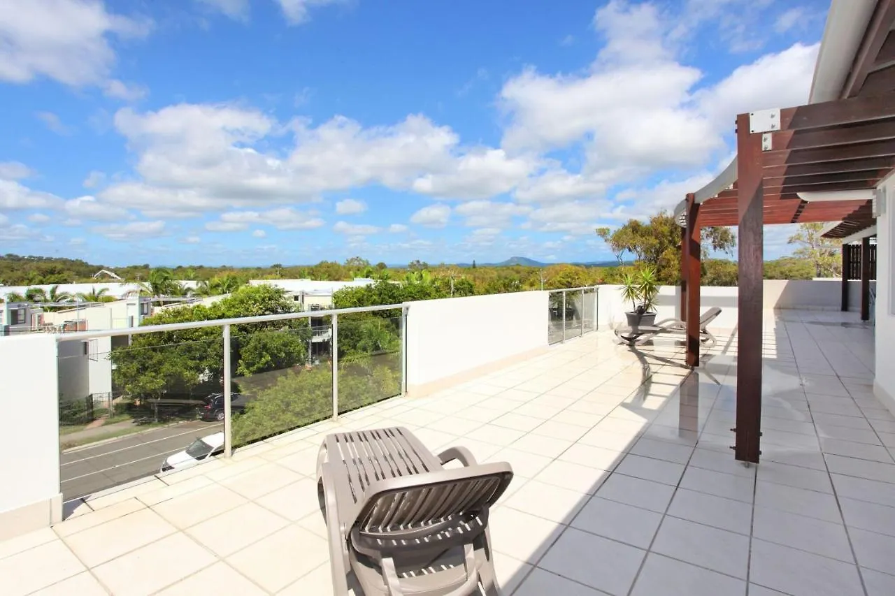 קולום ביץ' Stylish Beachside Holiday Penthouse קולום ביץ'