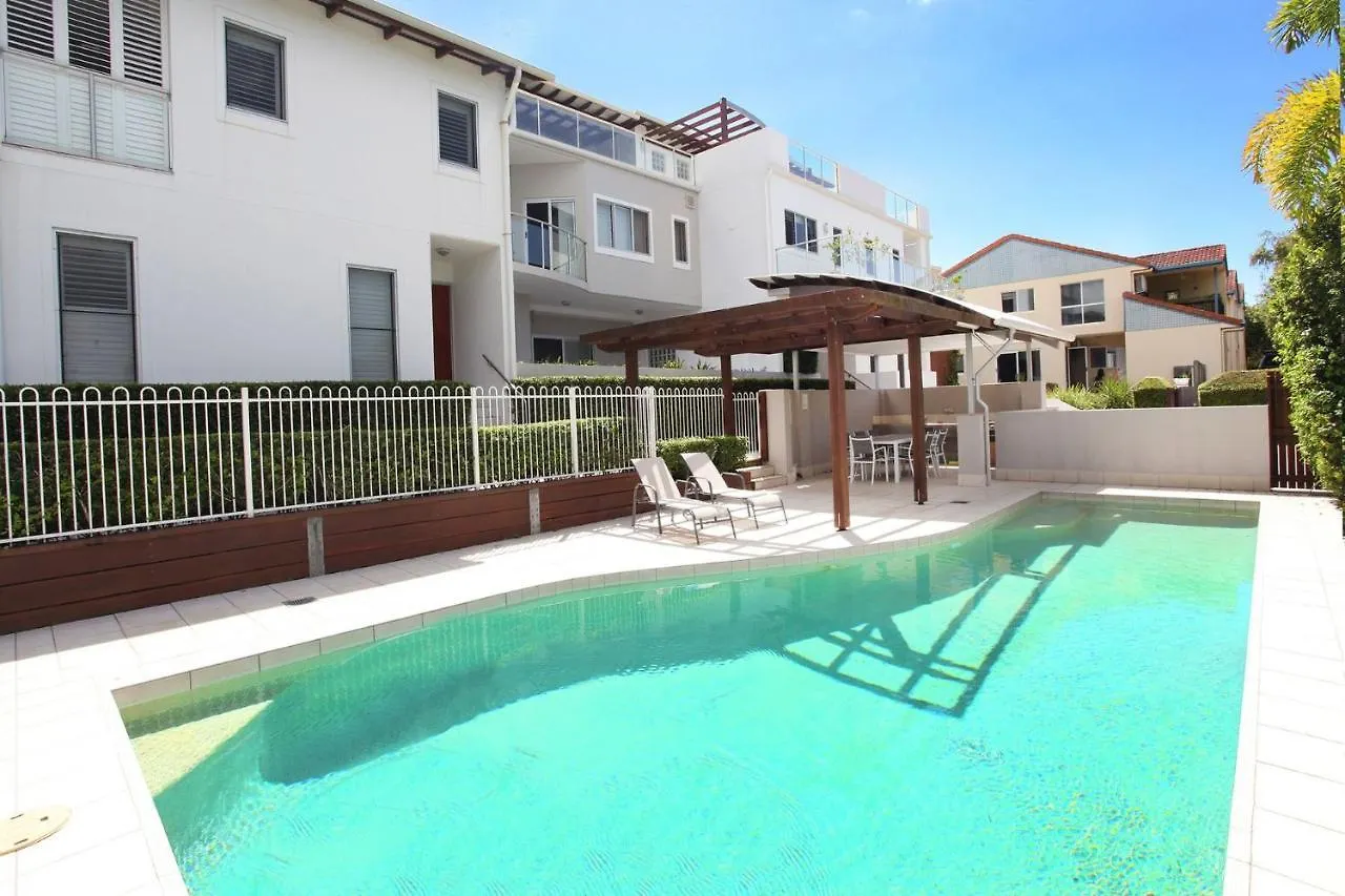 Stylish Beachside Holiday Penthouse의 연락처